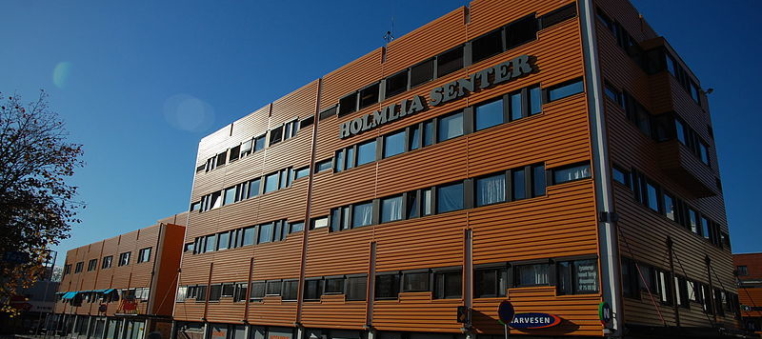 800Px Holmlia Senter